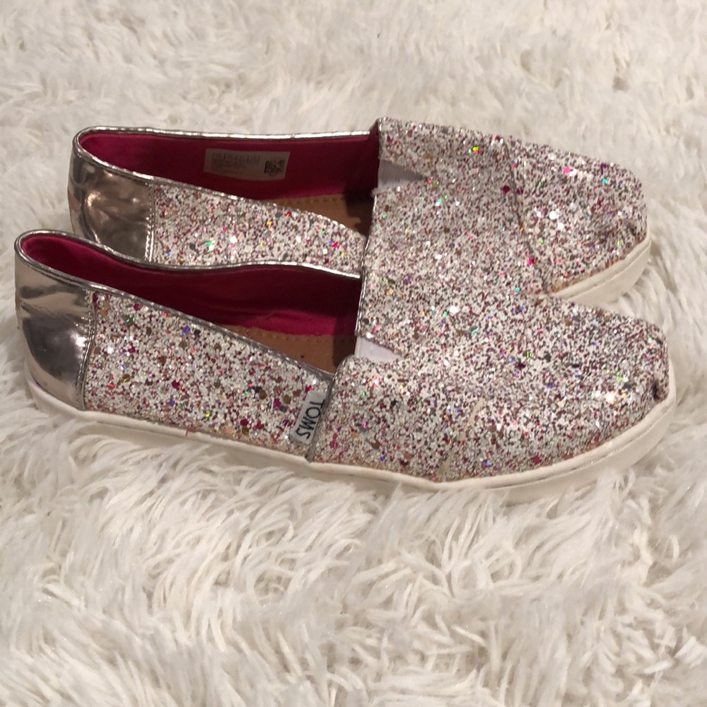 TOMS Candy Cane design slip on. NWOT or box. - Picture 3 of 13